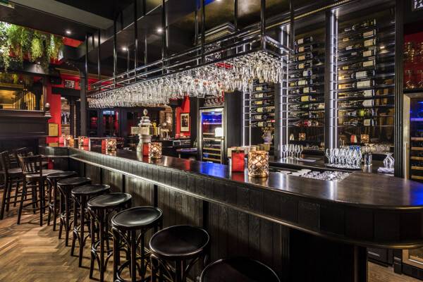 Bar Pub.jpg